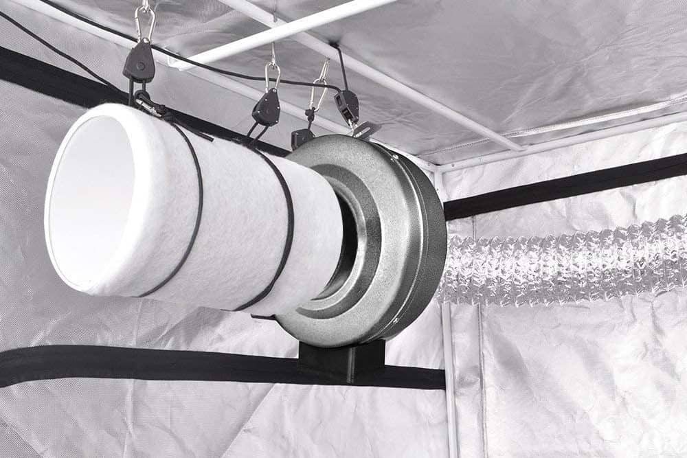 exhaust fan in grow tent